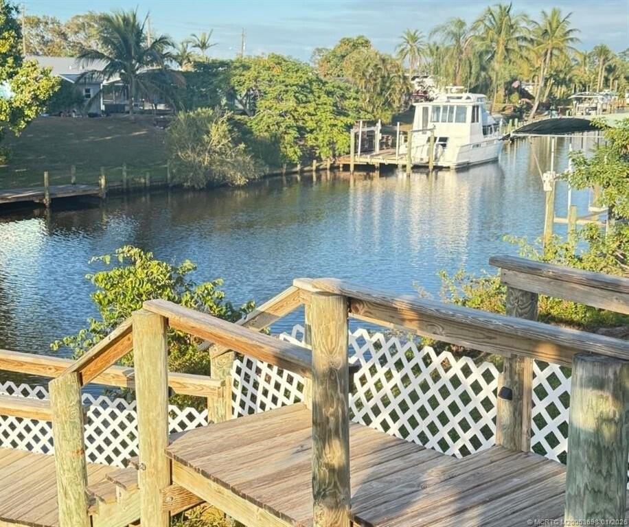 643 Se Harborview Dr - Photo 2 of 22