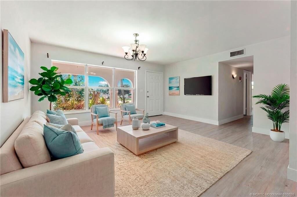 643 Se Harborview Dr - Photo 7 of 22