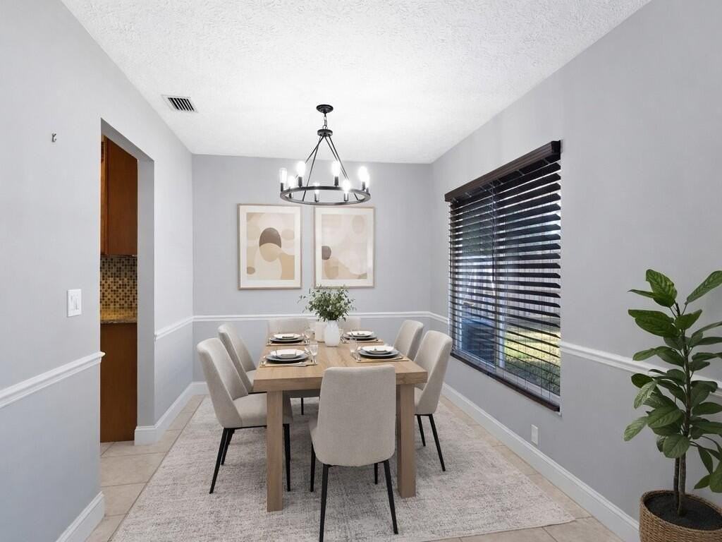 1365 Sw Parma Ave - Photo 2 of 16