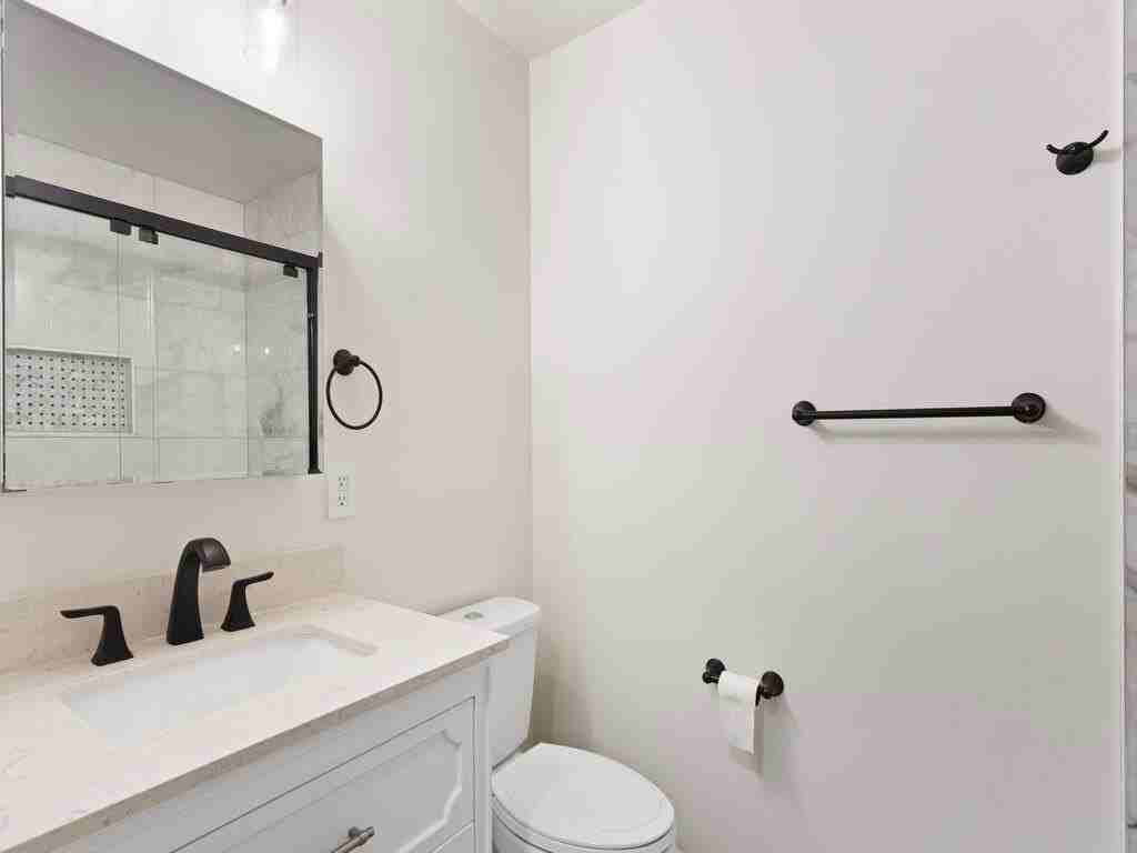 1365 Sw Parma Ave - Photo 6 of 16