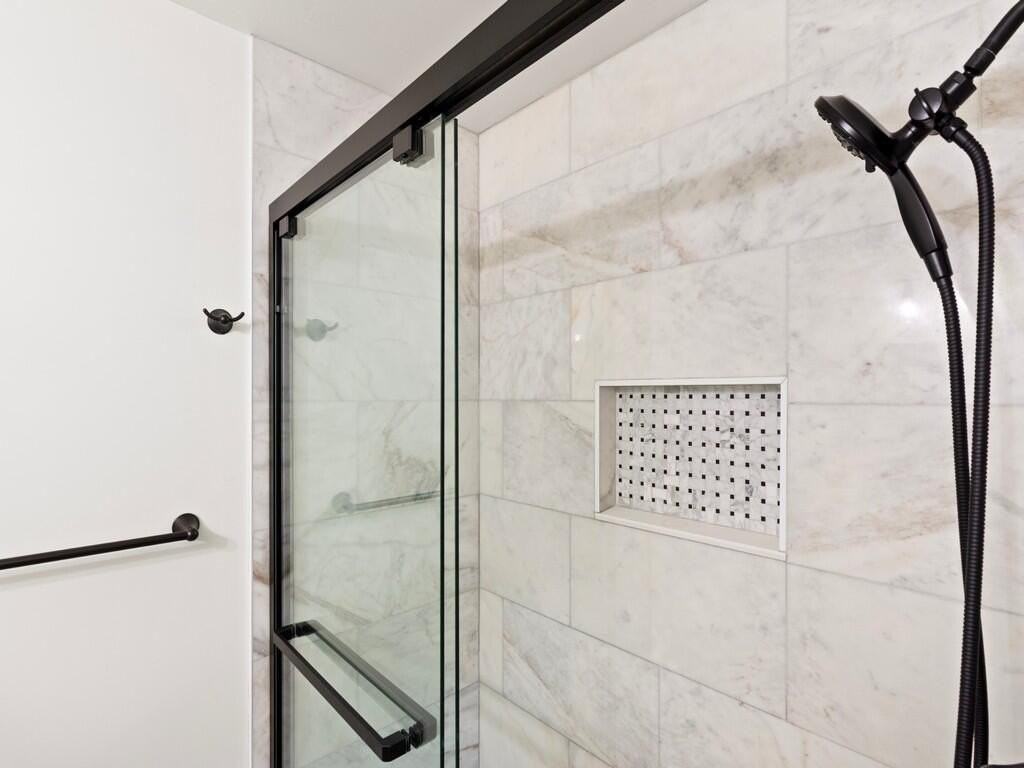 1365 Sw Parma Ave - Photo 7 of 16