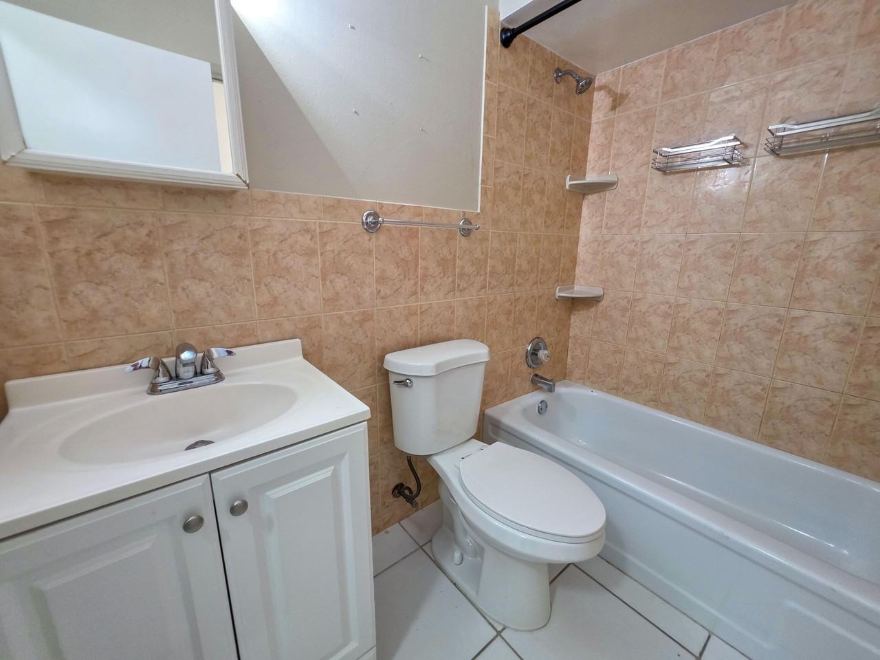 6106 Forest Hill Blvd Apt 207 - Photo 5 of 8