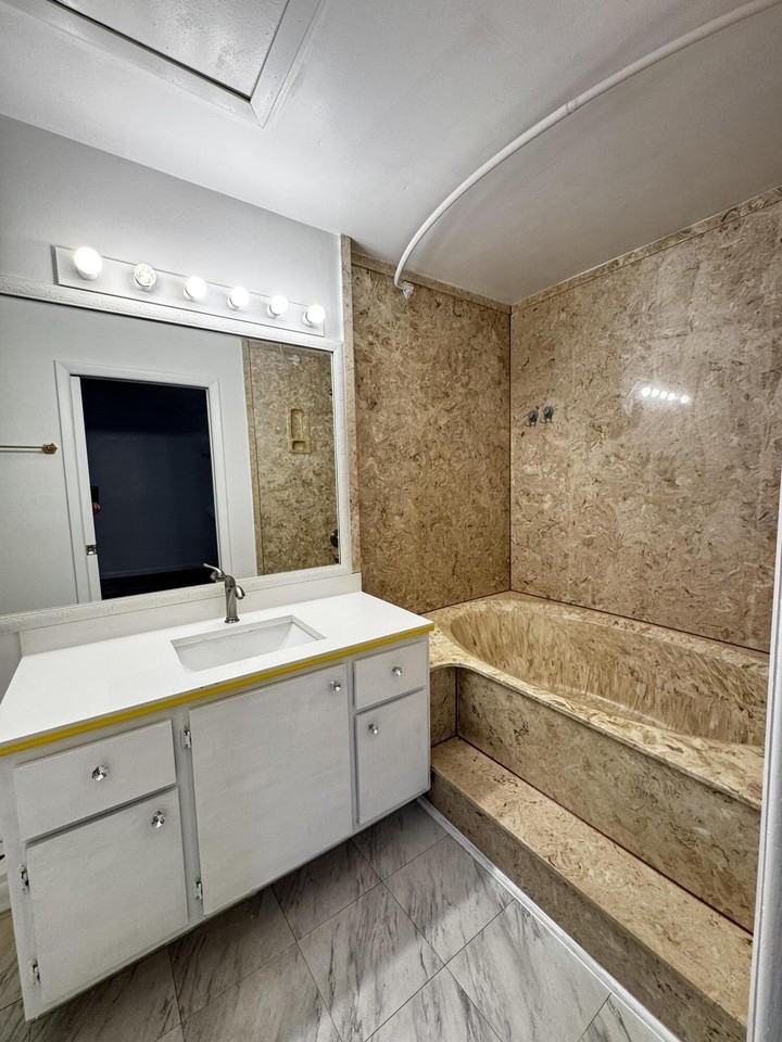 24 Crossings Cir Apt H - Photo 6 of 25