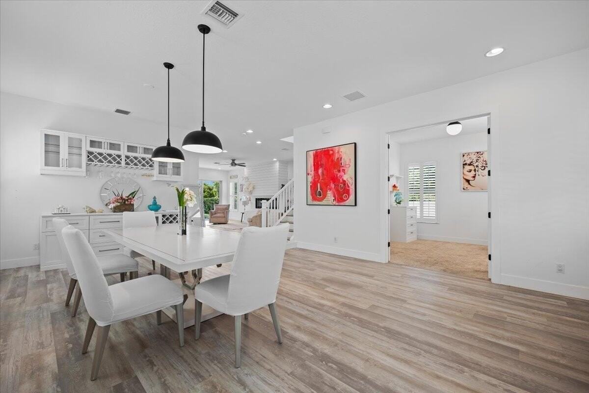 1127 Faulkner Ter - Photo 3 of 49