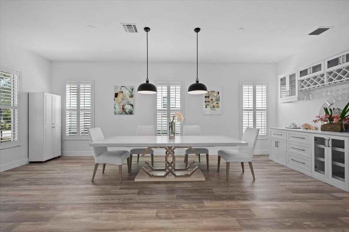 1127 Faulkner Ter - Photo 4 of 49