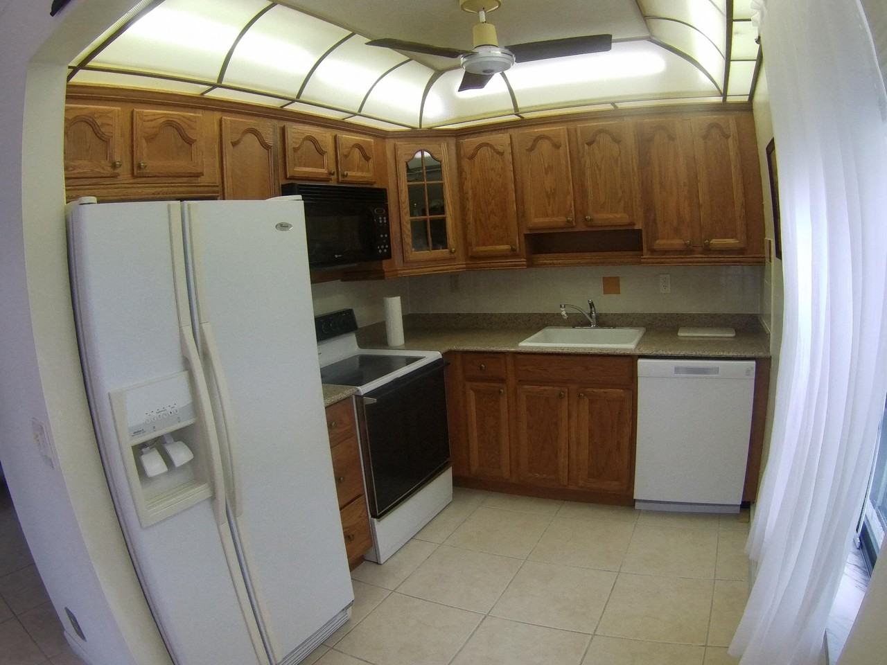 556 Capri L - Photo 7 of 30