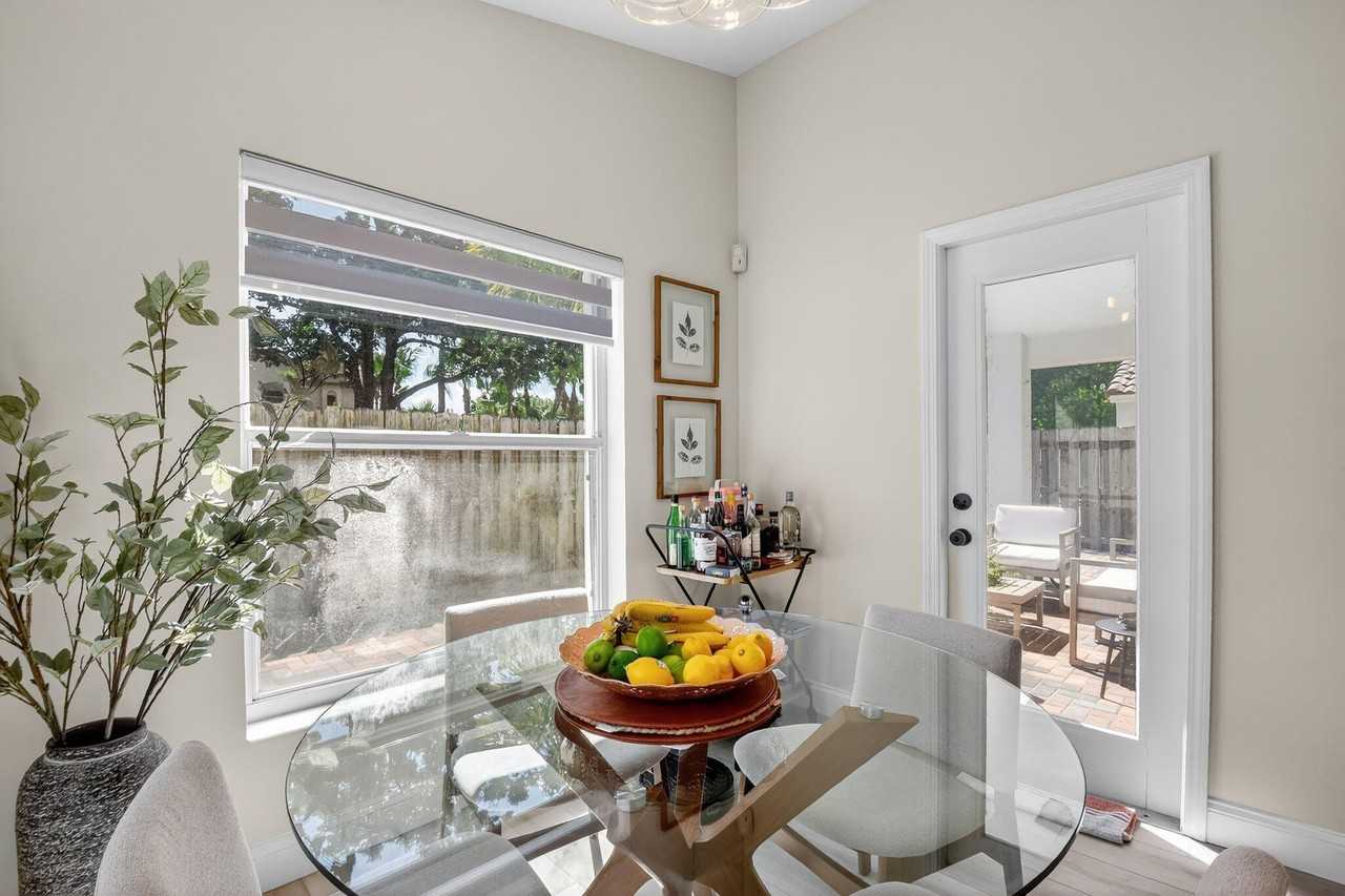 1866 Capeside Cir - Photo 7 of 25