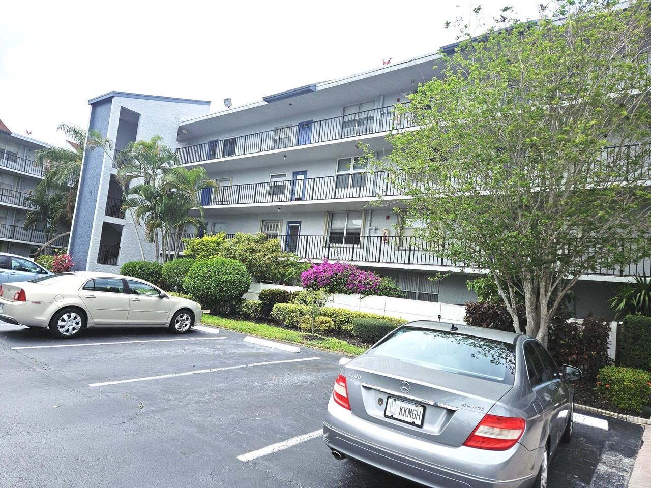 14747 Cumberland Dr Unit 3010 - Photo 3 of 31