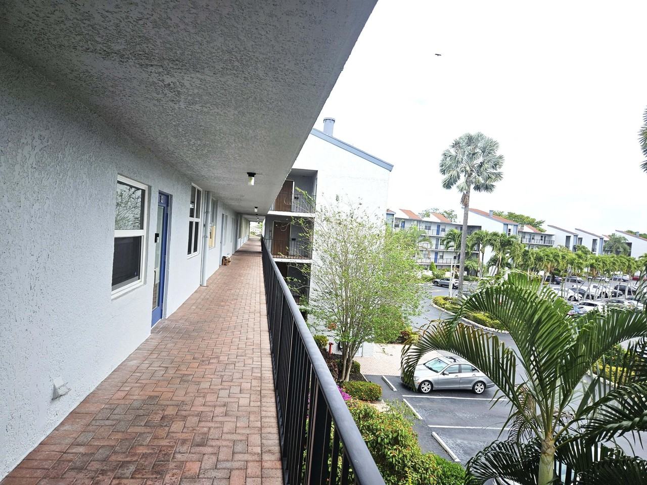 14747 Cumberland Dr Unit 3010 - Photo 4 of 31