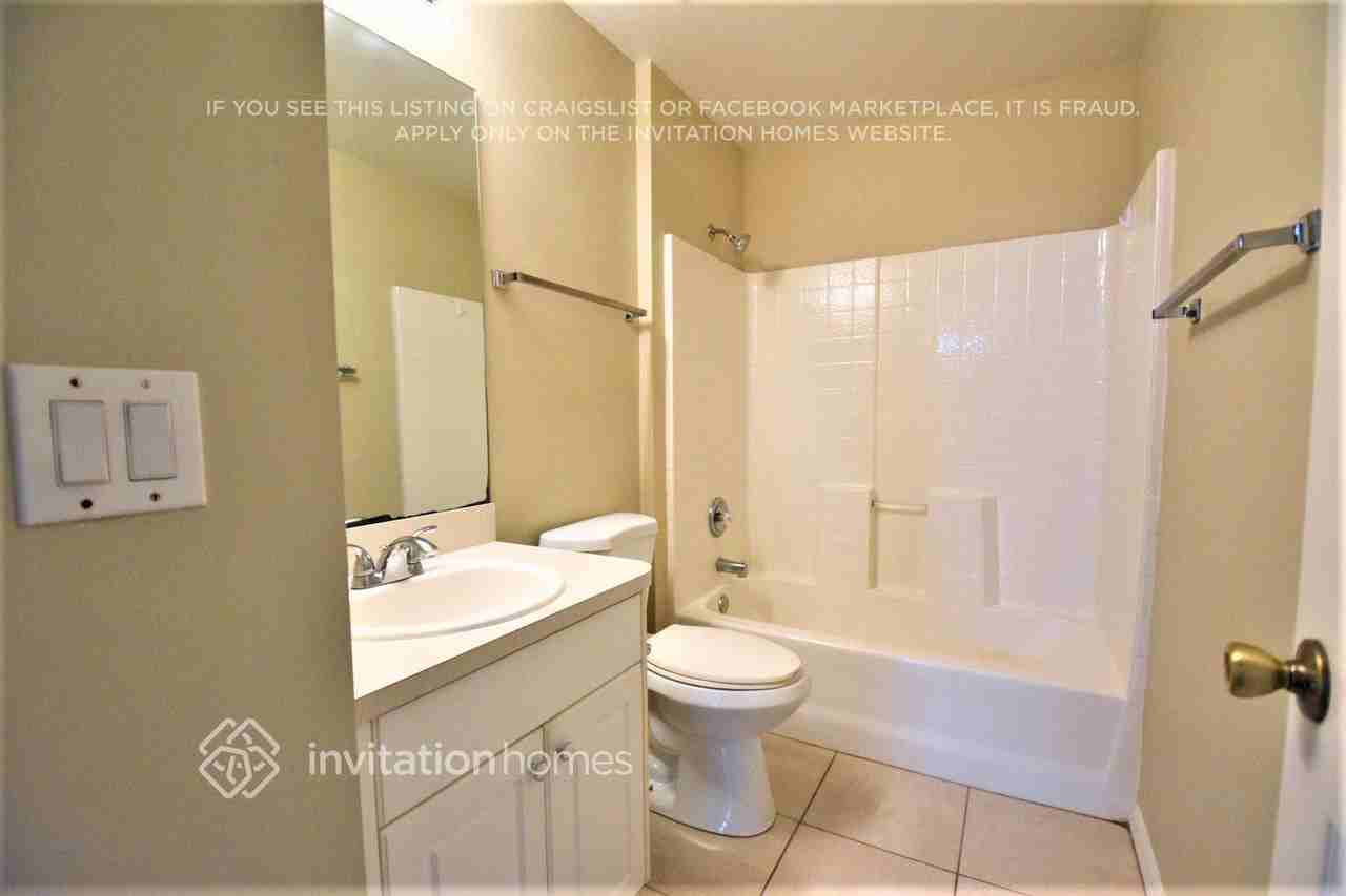 2257 Deercroft Dr - Photo 5 of 7