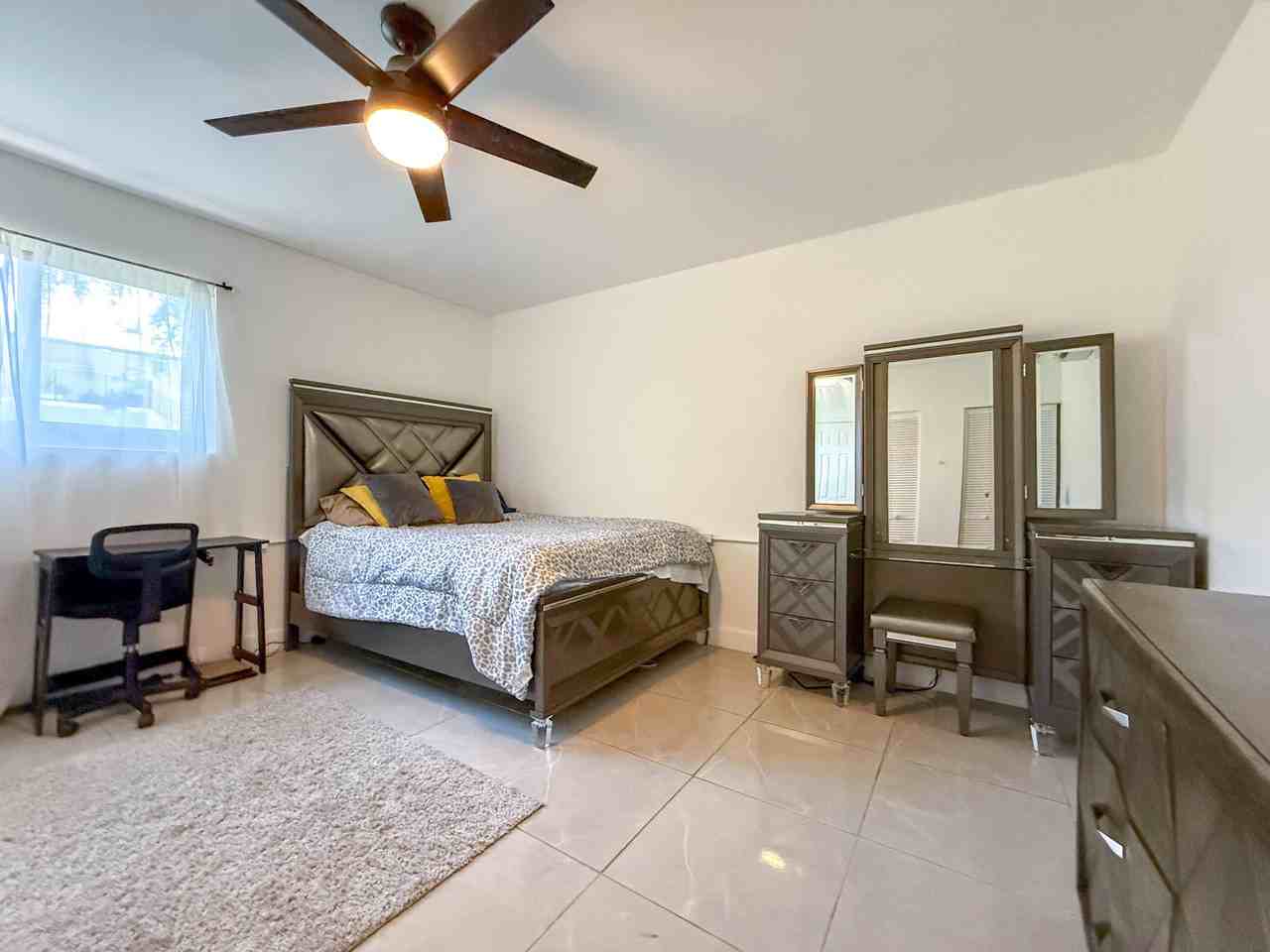 2823 Polk St - Photo 6 of 14