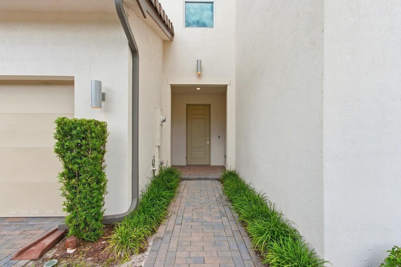 4874 Navali Dr - Photo 4 of 22