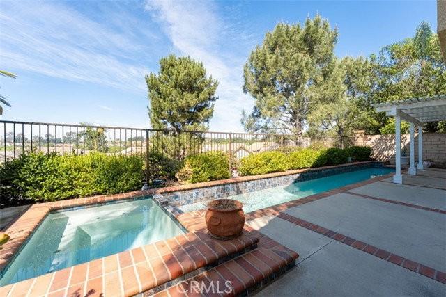 26631 Brandon - Photo 3 of 8