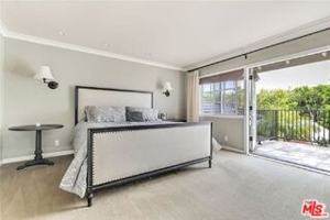 featured image of 815 Camphor St