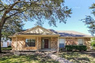 421 Kingsbridge Dr - Photo 1 of 1