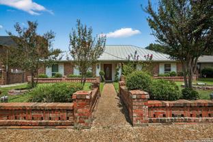 3413 Foxbriar Ln - Photo 1 of 1