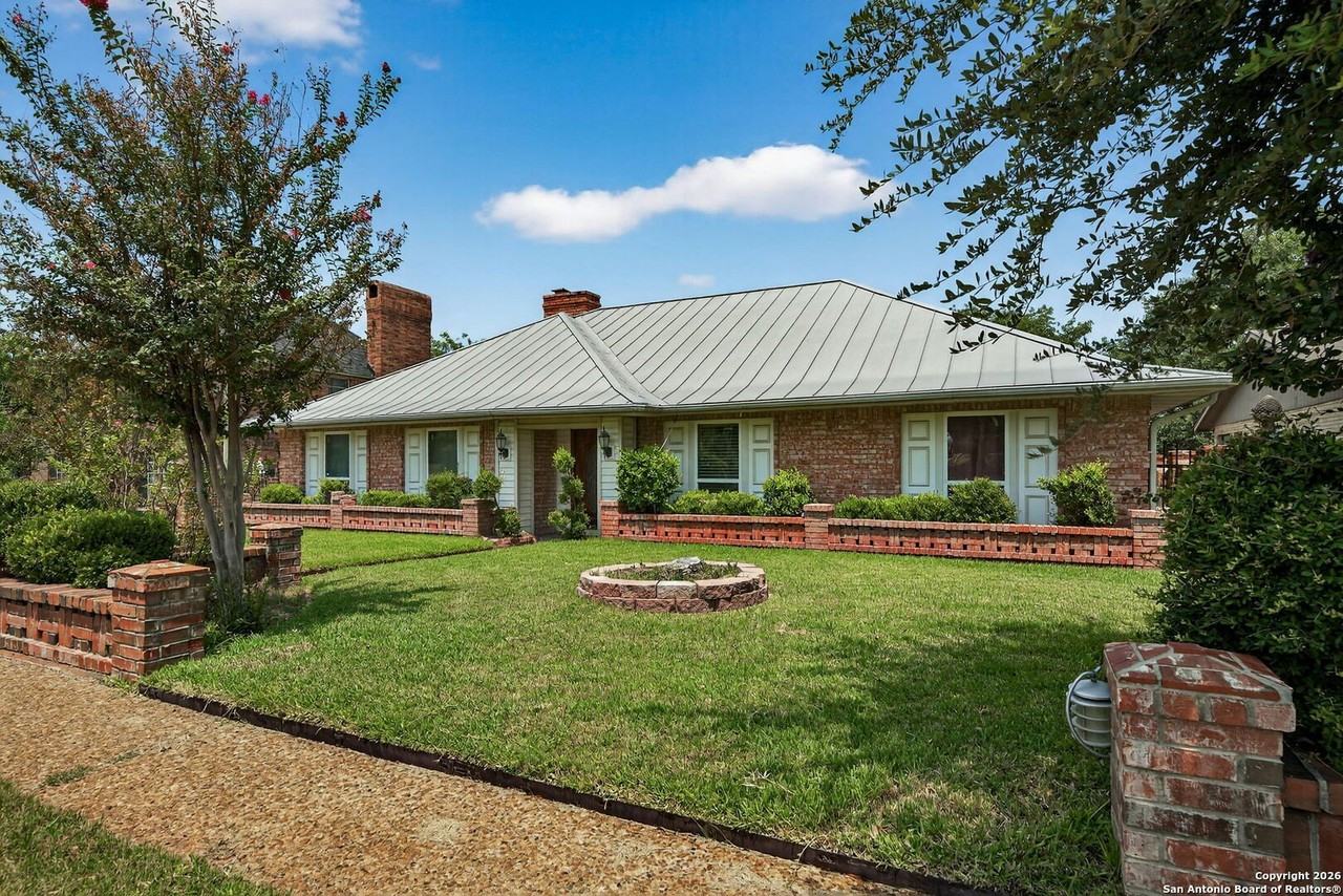 3413 Foxbriar Ln - Photo 4 of 13