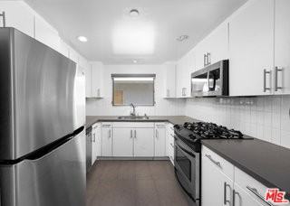 159 W Green St #509A - Photo 4 of 8