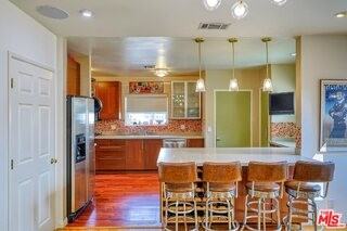 4722 Ventura Canyon Ave - Photo 2 of 8