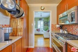 4722 Ventura Canyon Ave - Photo 5 of 8