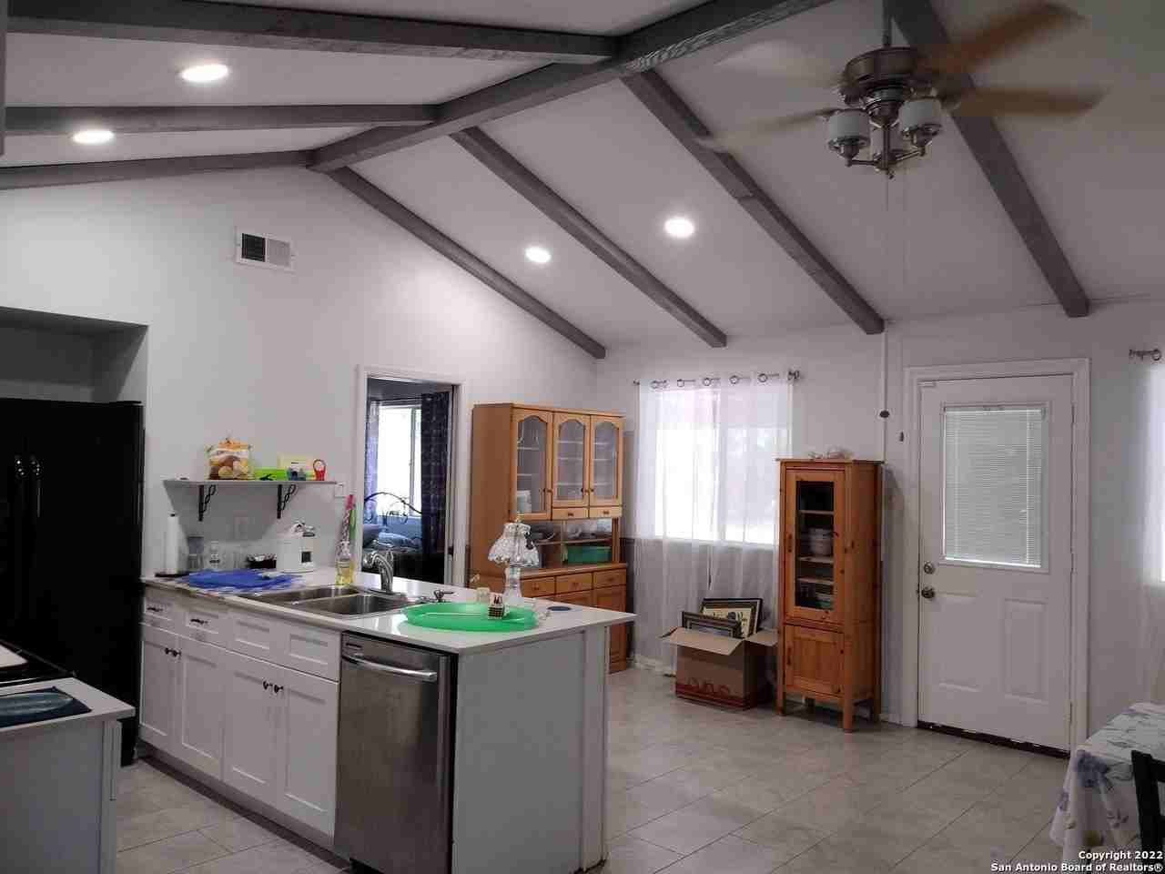 6911 Forest Grv - Photo 4 of 14