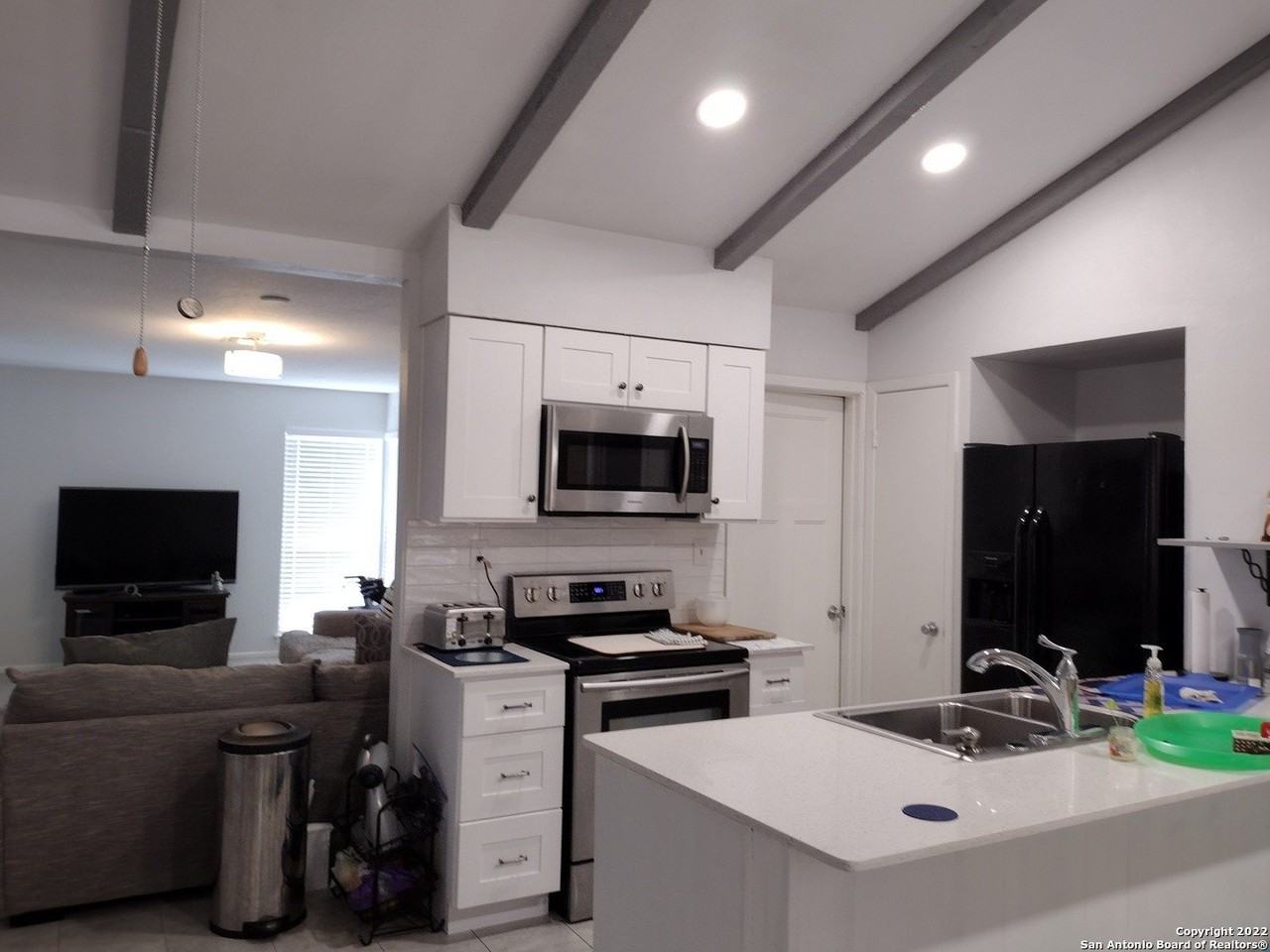 6911 Forest Grv - Photo 5 of 14