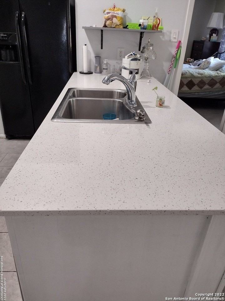 6911 Forest Grv - Photo 6 of 14