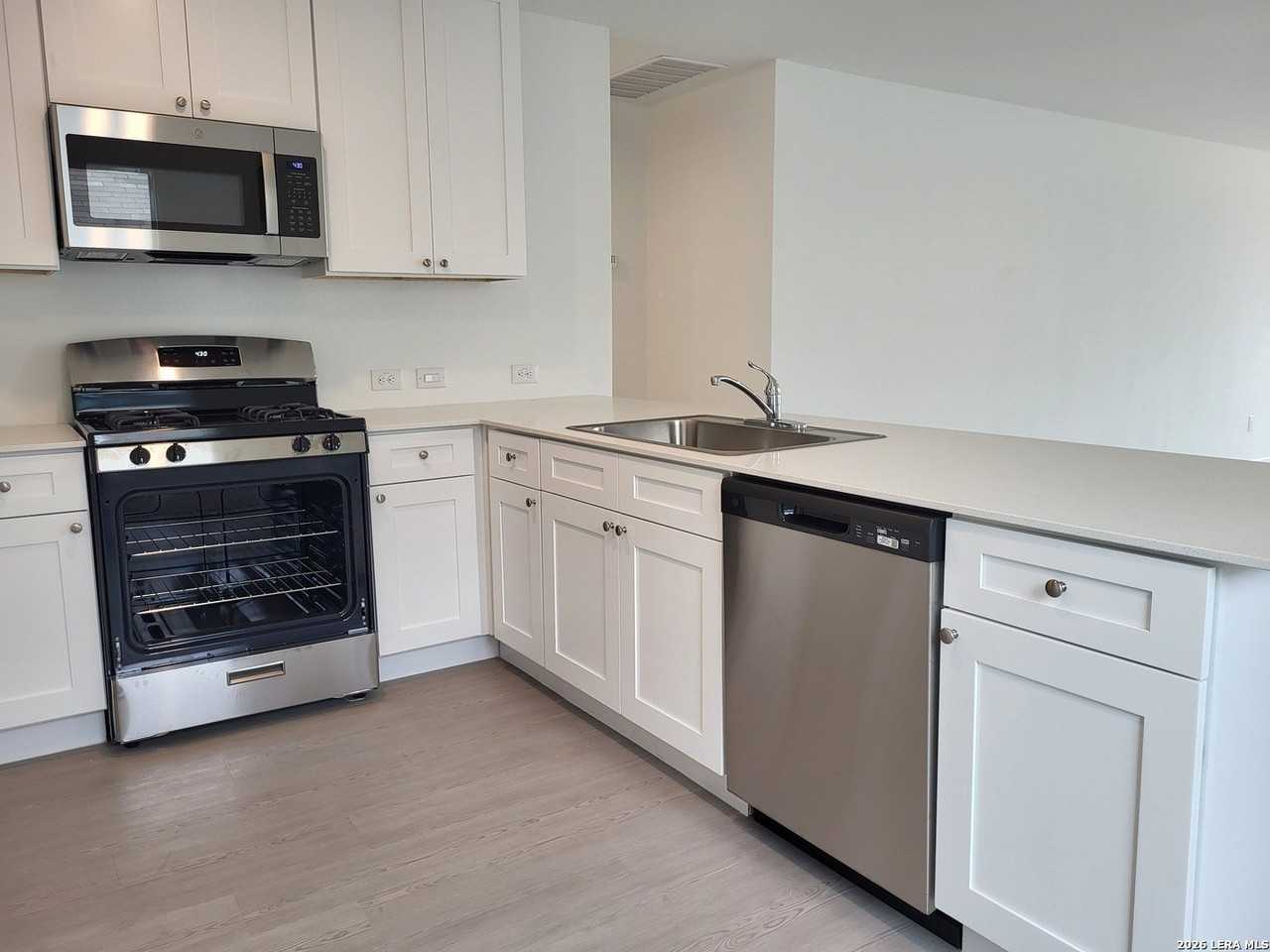 3915 Eldorado - Photo 4 of 18