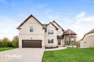 featured image of 1184 Forsythia Trce