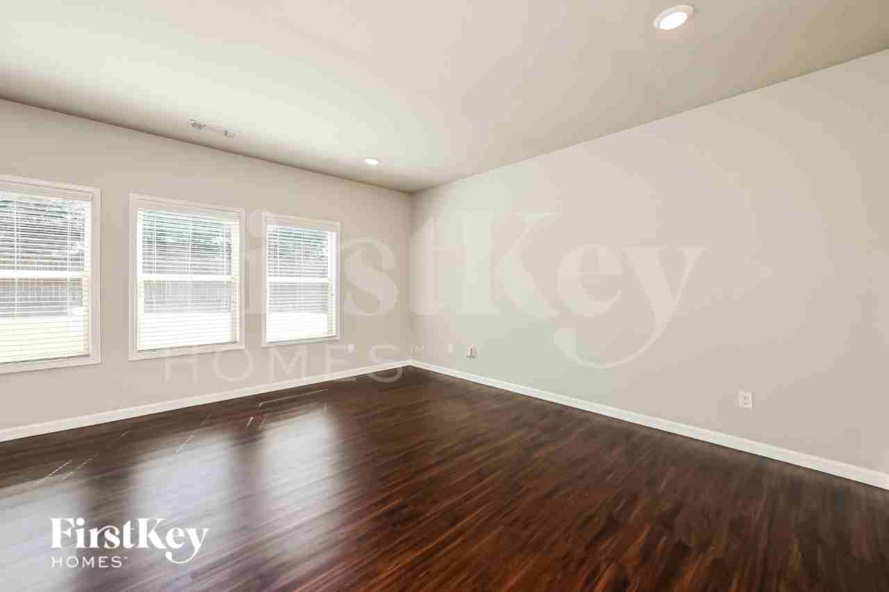 6841 Lancaster Xing - Photo 2 of 19