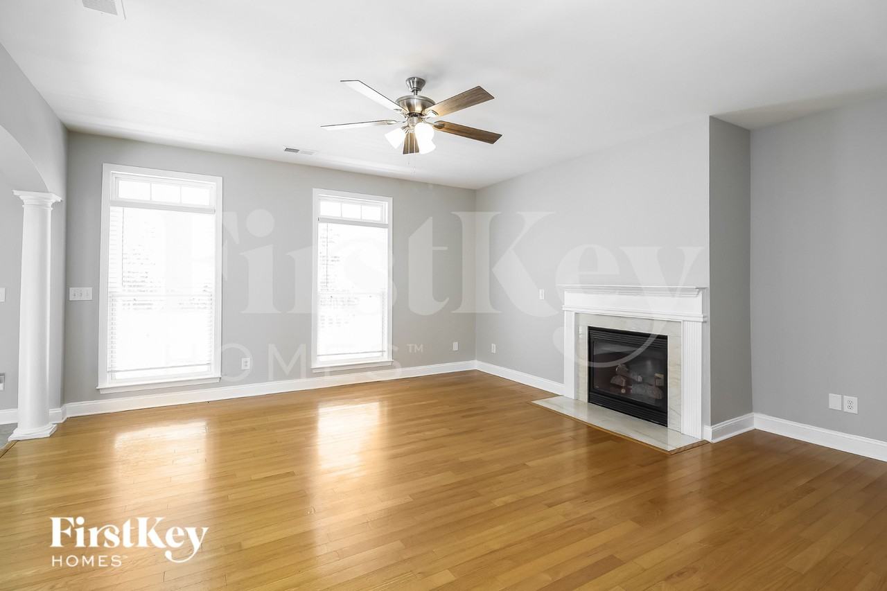 12906 Cheverly Dr - Photo 3 of 19