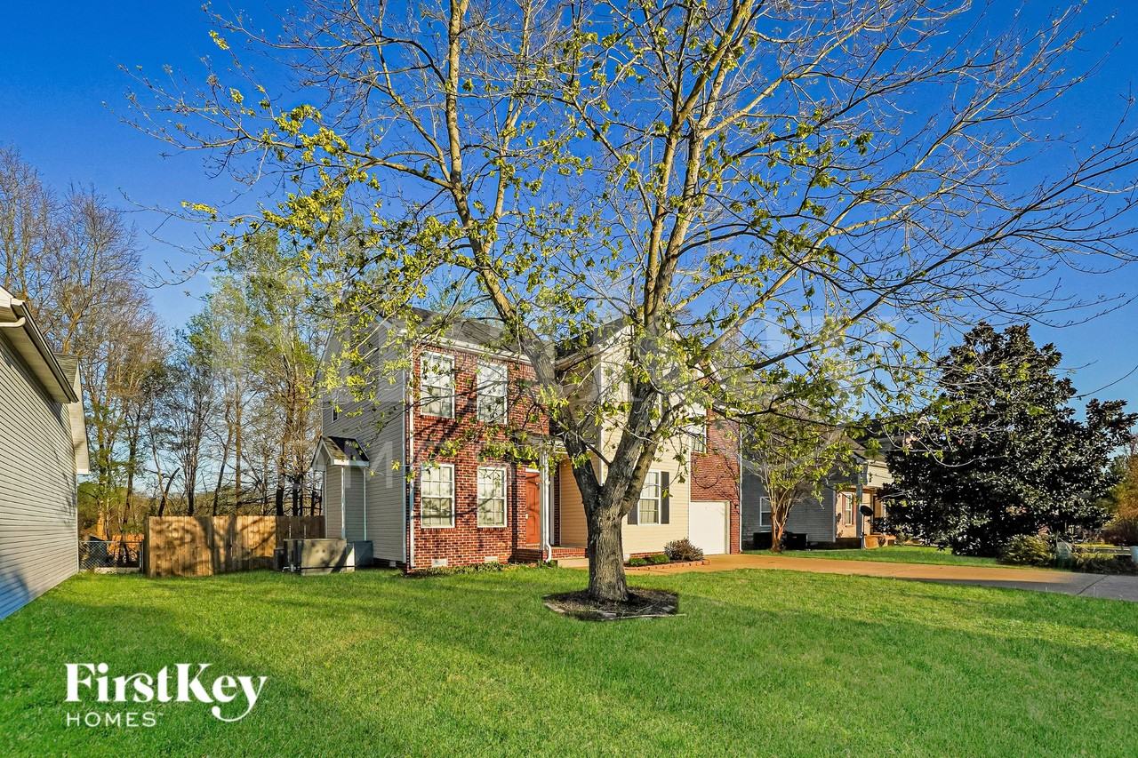 2765 Ann Dr - Photo 2 of 19