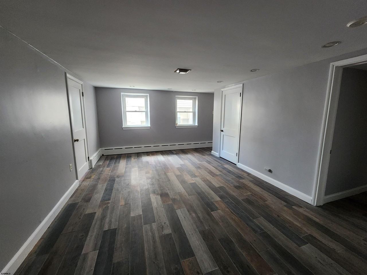 20 S Marion Ave - Photo 2 of 8