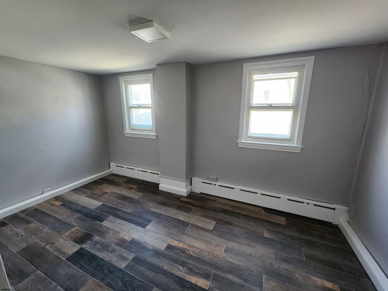 20 S Marion Ave - Photo 3 of 8