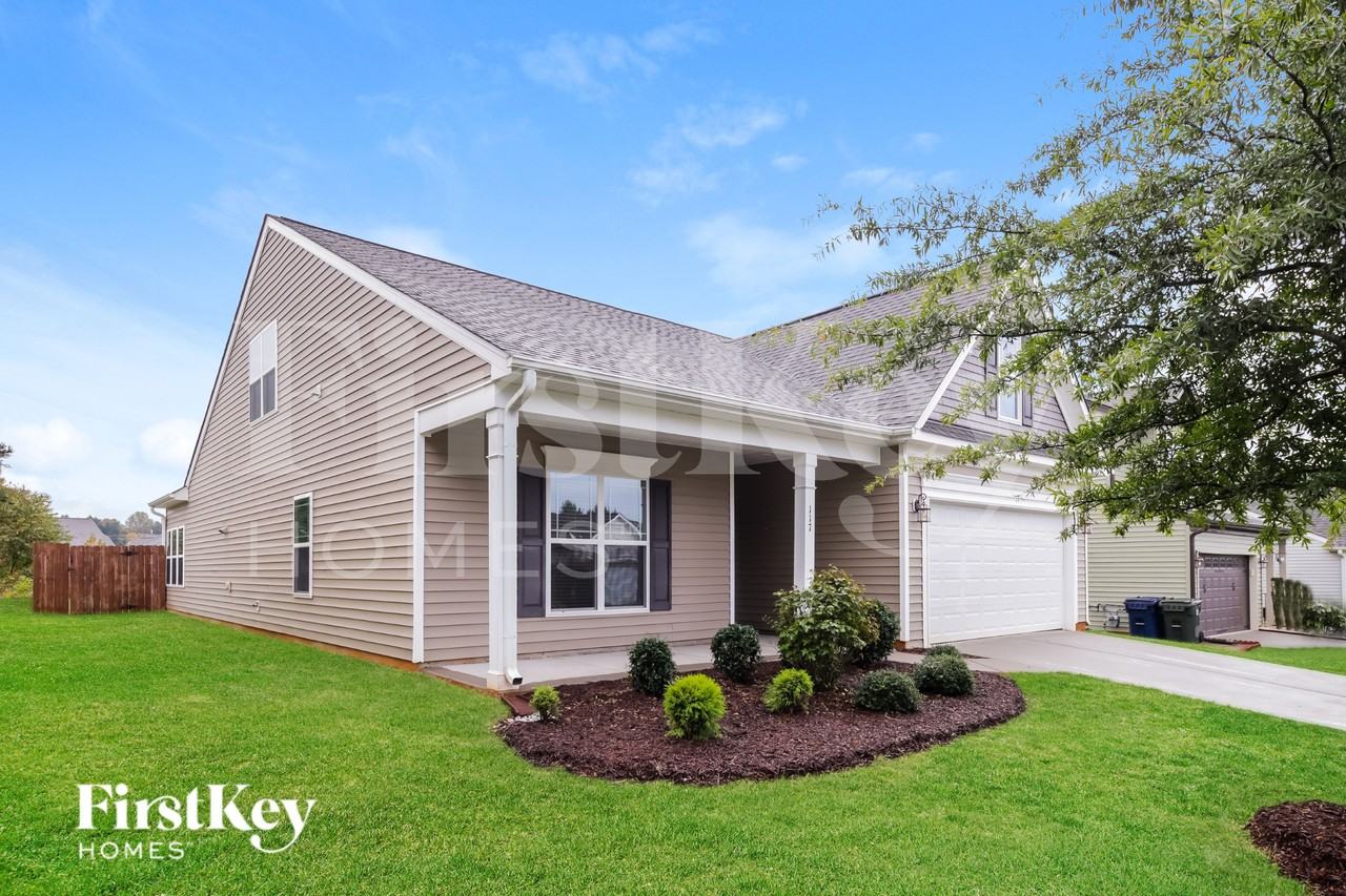 117 Saintsbury Pl - Photo 2 of 15