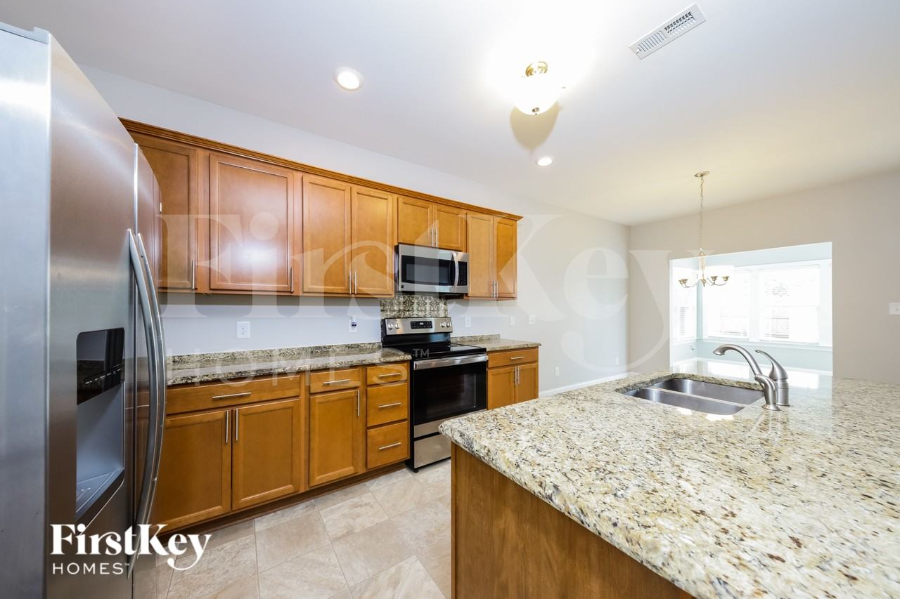 117 Saintsbury Pl - Photo 7 of 15