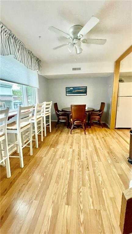 106 Swinburne Row - Photo 3 of 20