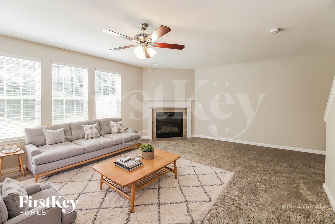 5445 Misty Hill Cir - Photo 3 of 18