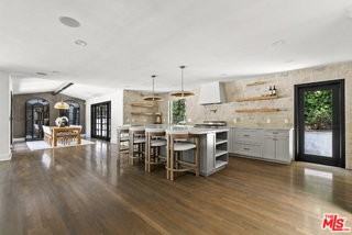 9559 Sherwood Forest Ln - Photo 2 of 8