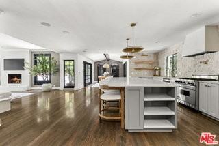 9559 Sherwood Forest Ln - Photo 4 of 8