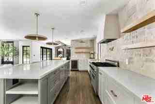 9559 Sherwood Forest Ln - Photo 5 of 8