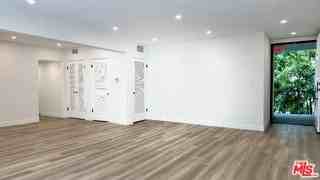 414 N Palm Dr #8 - Photo 6 of 8