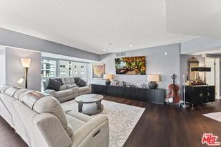 13600 Marina Pointe Dr #511 - Photo 4 of 8