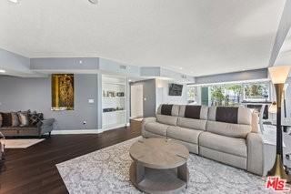 13600 Marina Pointe Dr #511 - Photo 5 of 8