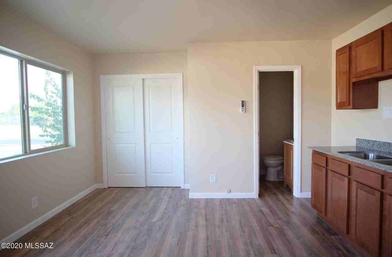 102 W District St Unit 2 - Photo 3 of 9