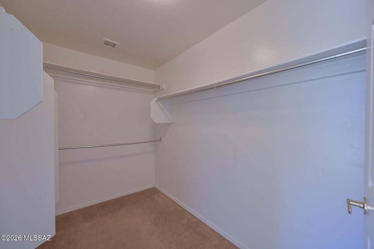 2468 E Stone Stable Dr - Photo 7 of 19