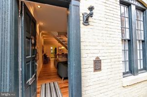 featured image of 1029 30th St Nw