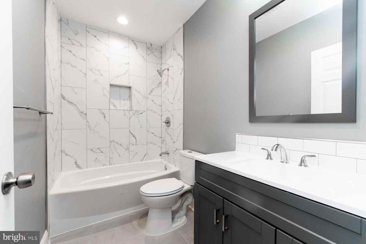 1606 29th St Se - Photo 2 of 12