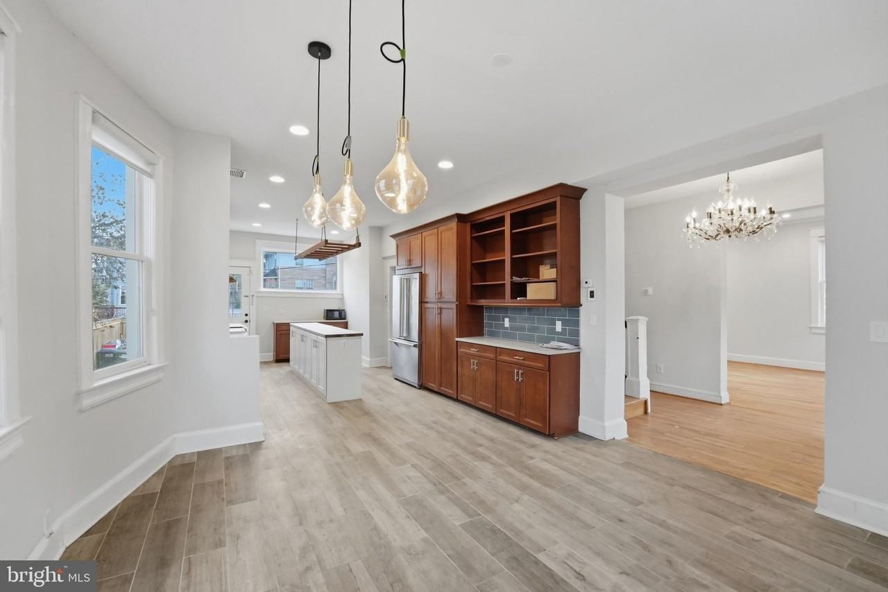 1310 Emerson St Nw - Photo 5 of 38