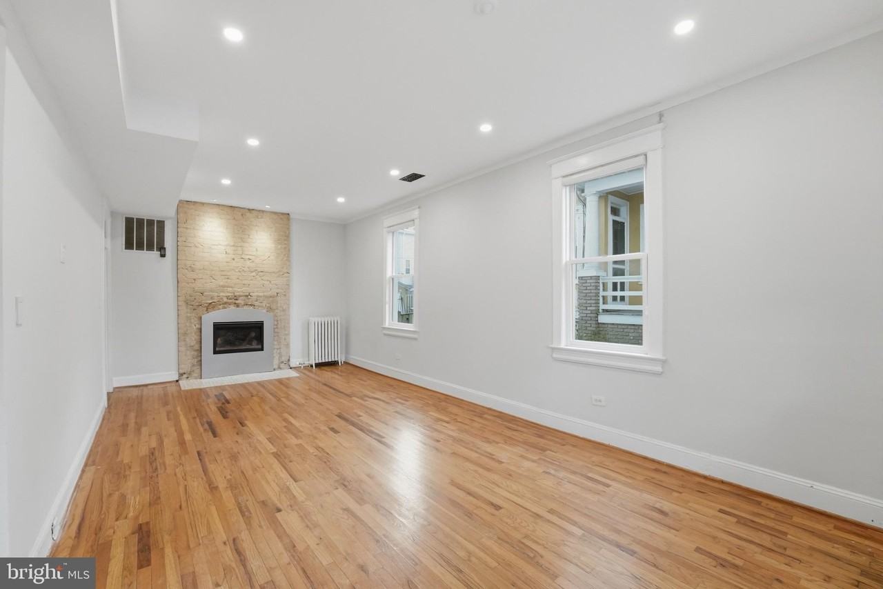 1310 Emerson St Nw - Photo 6 of 38